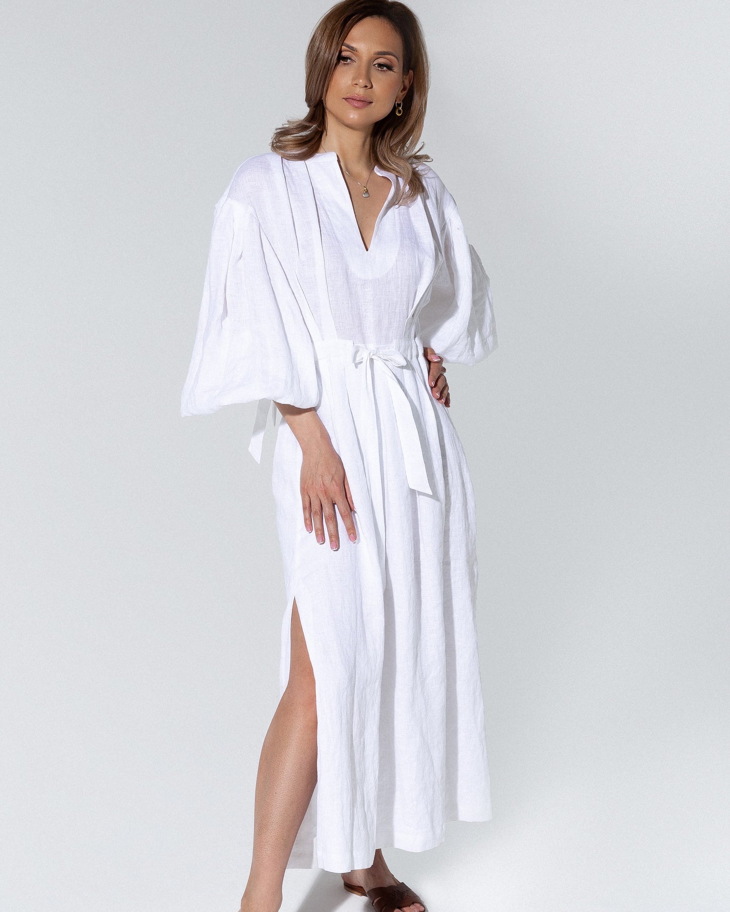 Maxi-Leinenkleid mit Puffärmeln