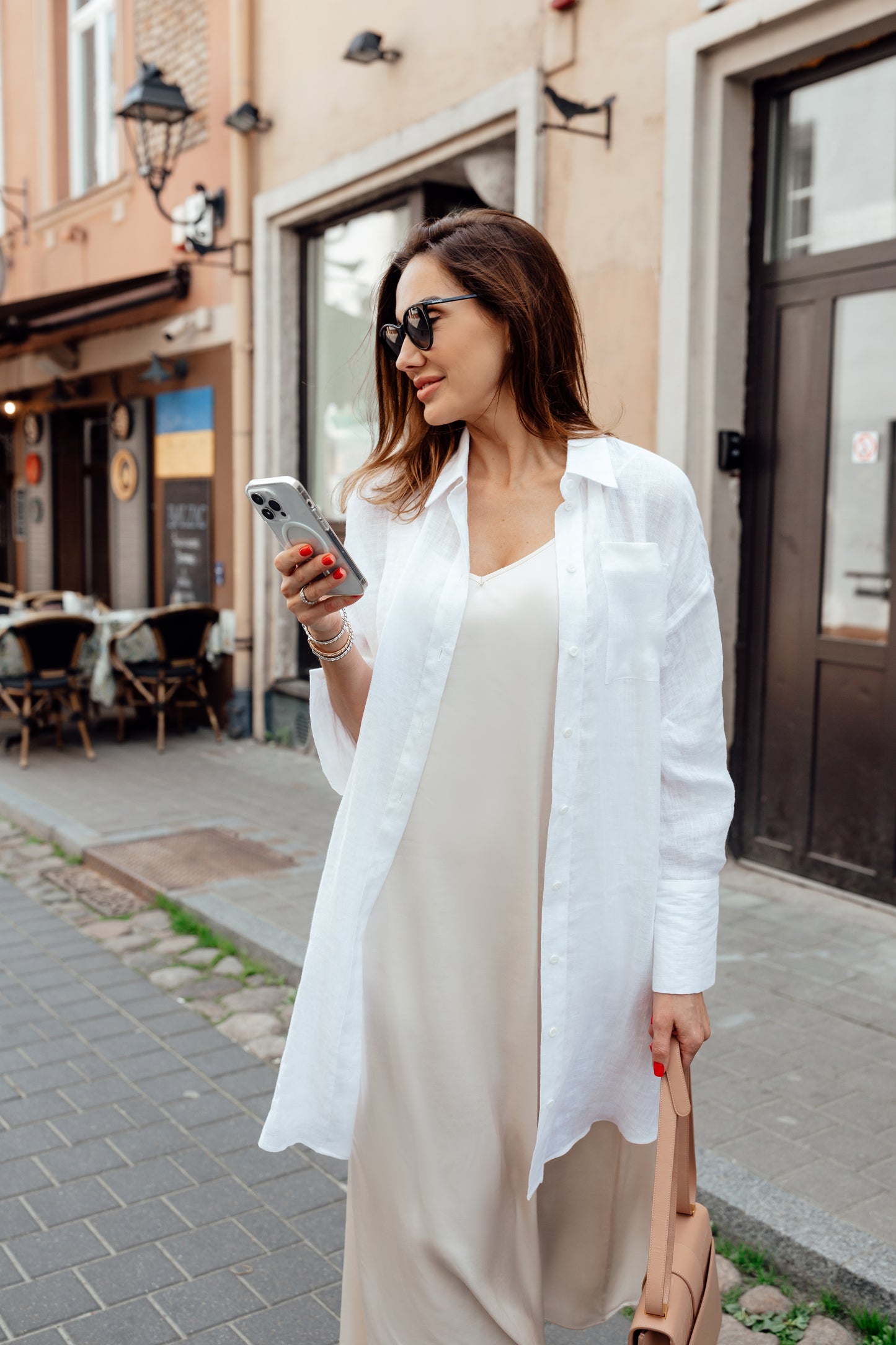 Loose lightweight linen shirt in white colour