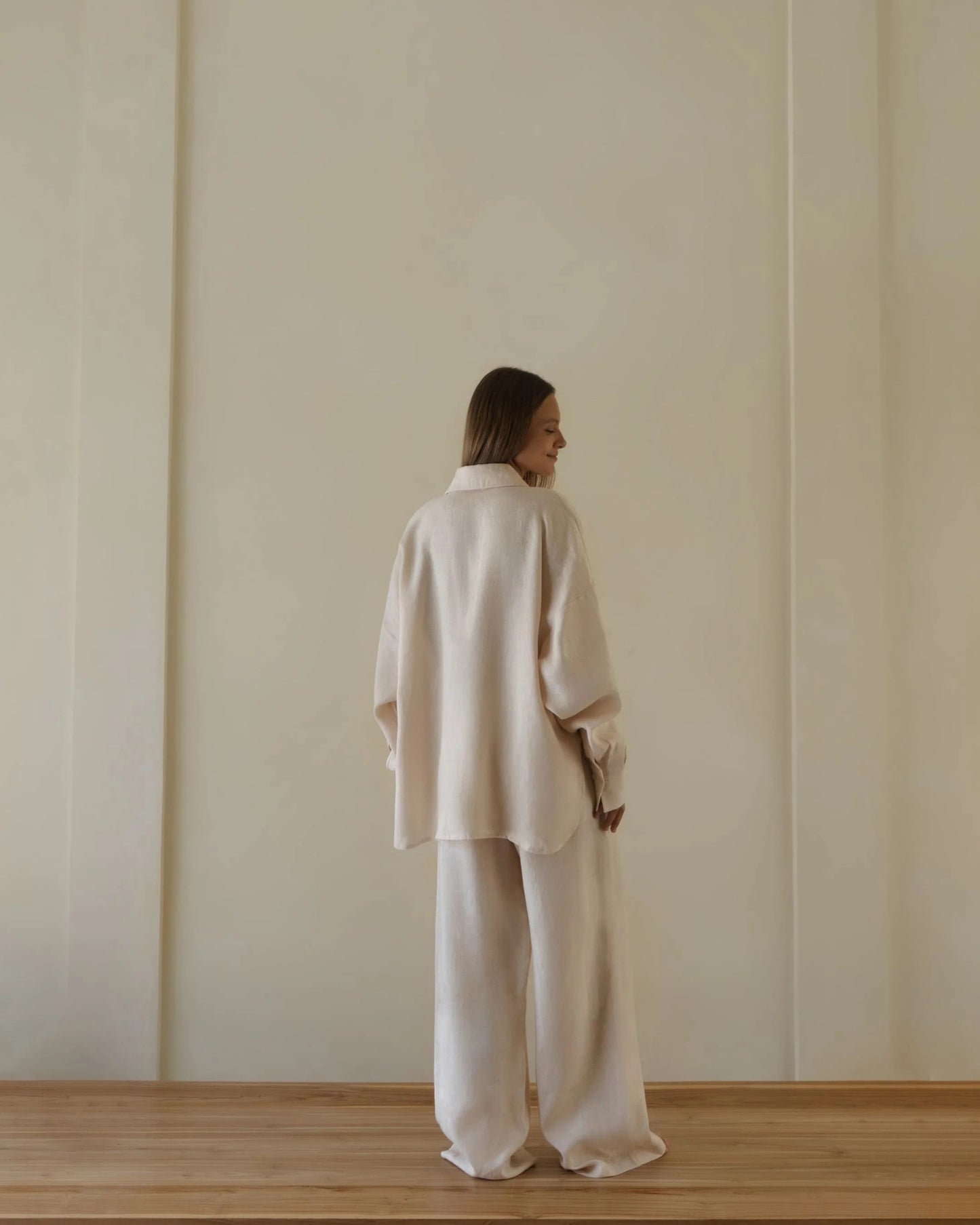 White linen set Shirt & Trousers back
