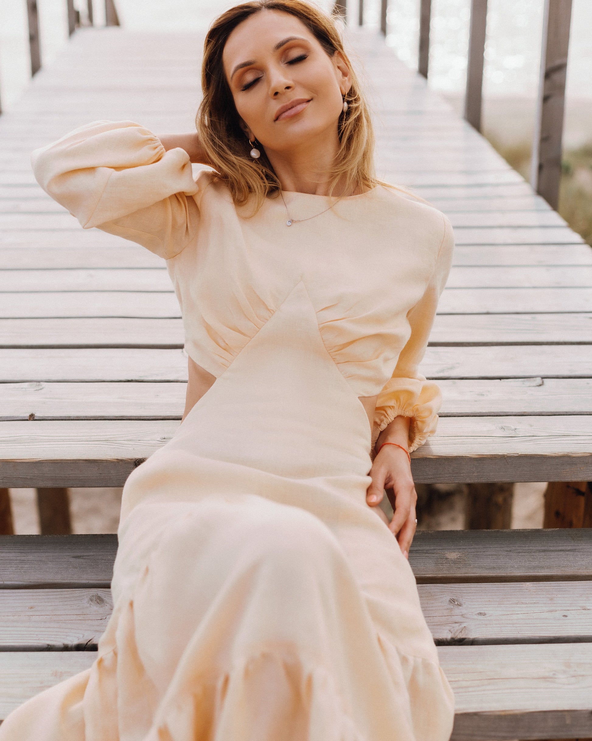 sleeve linen dress Blush backless linen dress with sleeves XL / Black