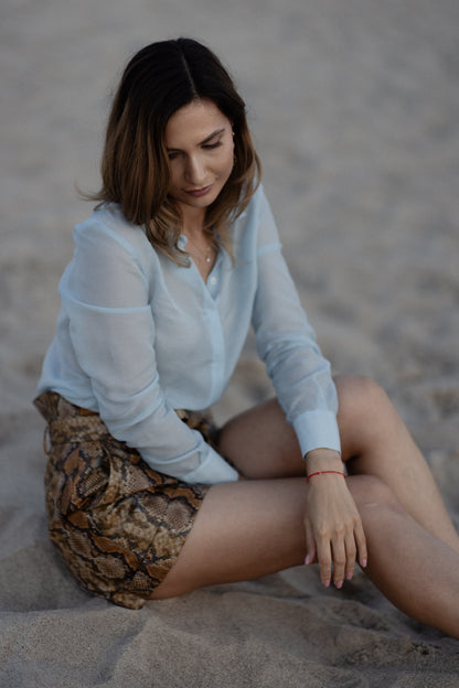 Chemise en soie bleu ciel